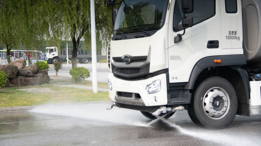 綠化環(huán)衛(wèi)灑水車(chē)制造
